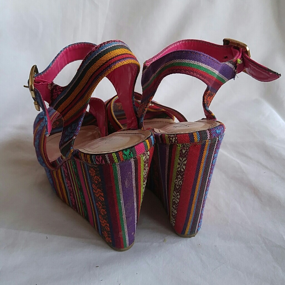 Shoes - Picture 3 of 6